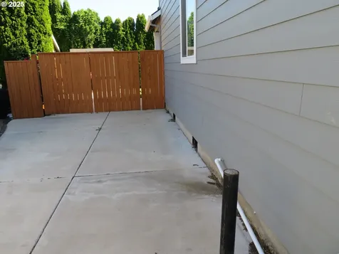 439 NW Garibaldi Street Hillsboro OR 97124