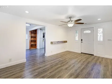 1205 S 6th Avenue Kelso WA 98626