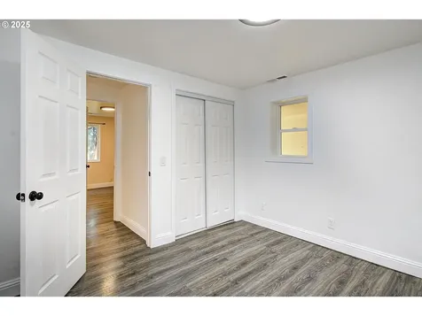 1205 S 6th Avenue Kelso WA 98626