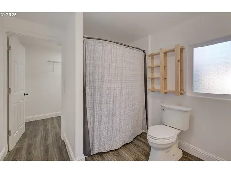 1205 S 6th Avenue Kelso WA 98626