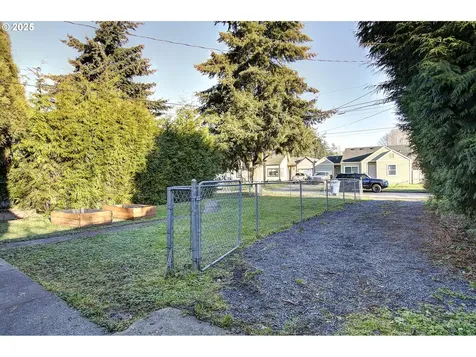 1205 S 6th Avenue Kelso WA 98626