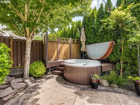 16848 NW Stalder Lane Portland OR 97229