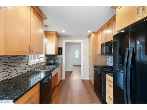 905 Hughes Street Eugene OR 97402