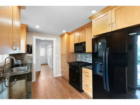 905 Hughes Street Eugene OR 97402