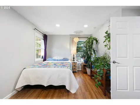 905 Hughes Street Eugene OR 97402