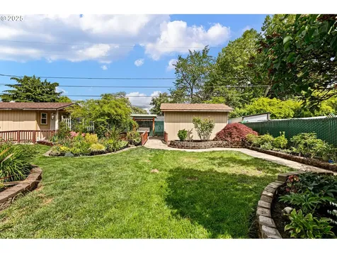 905 Hughes Street Eugene OR 97402
