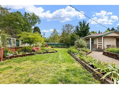 905 Hughes Street Eugene OR 97402