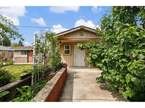 905 Hughes Street Eugene OR 97402