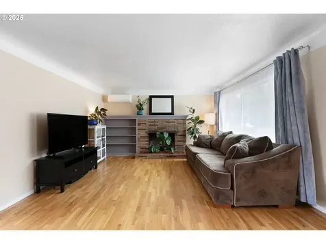 905 Hughes Street Eugene OR 97402