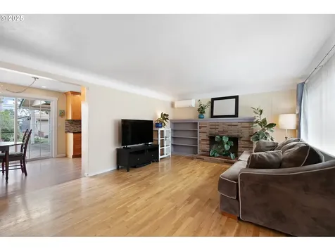 905 Hughes Street Eugene OR 97402
