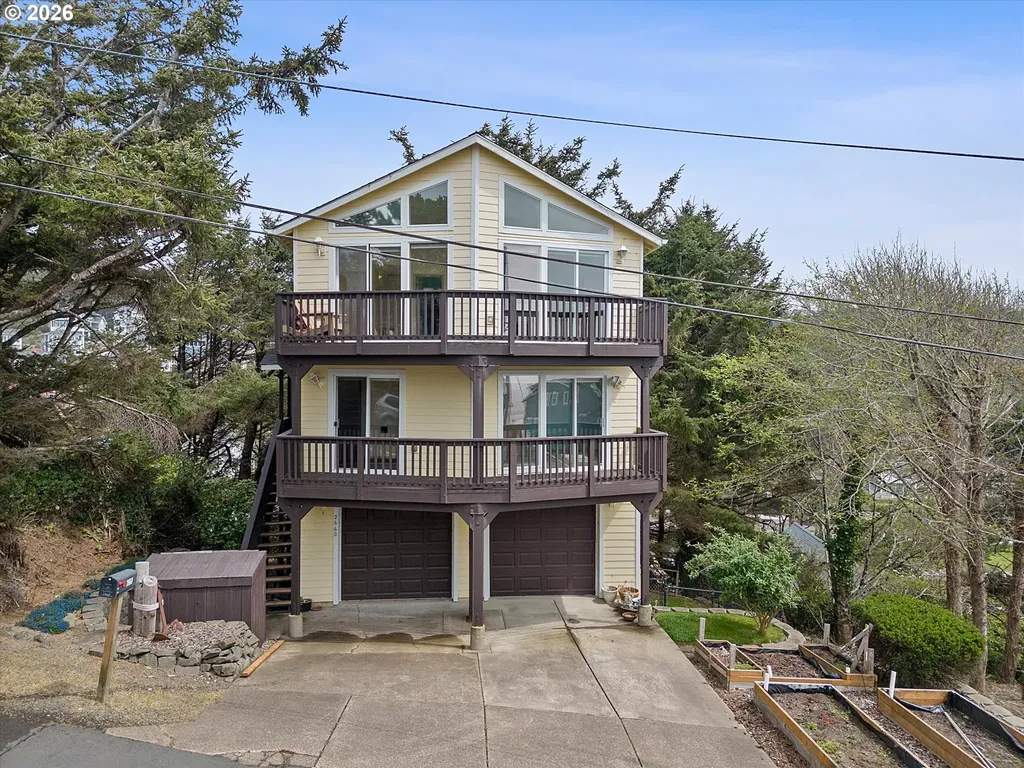 2660 SW Anchor Avenue Lincoln City OR 97367