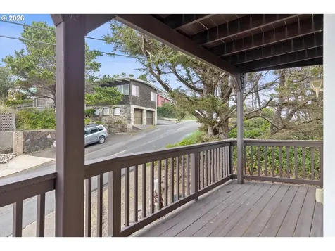 2660 SW Anchor Avenue Lincoln City OR 97367