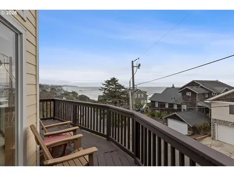 2660 SW Anchor Avenue Lincoln City OR 97367