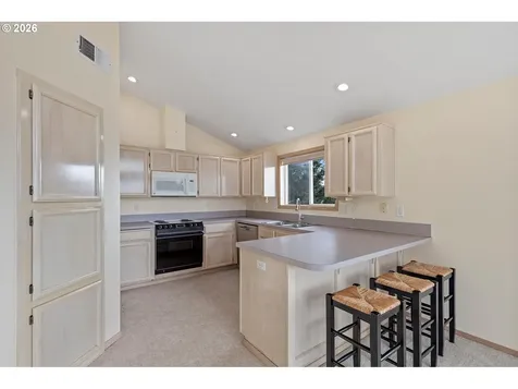2660 SW Anchor Avenue Lincoln City OR 97367