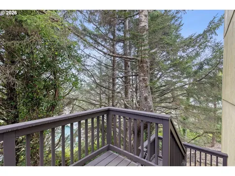 2660 SW Anchor Avenue Lincoln City OR 97367