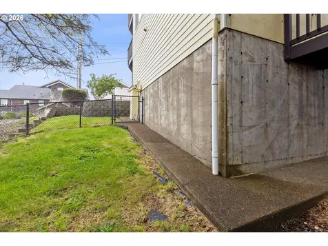 2660 SW Anchor Avenue Lincoln City OR 97367
