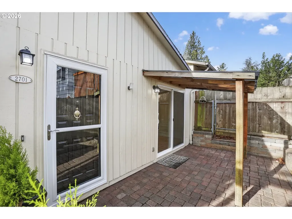 2701 SW Spring Garden Street Portland OR 97219