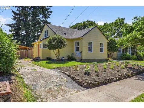 642 NE Holland Street Portland OR 97211
