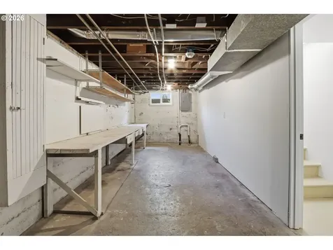 642 NE Holland Street Portland OR 97211
