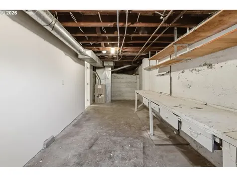 642 NE Holland Street Portland OR 97211