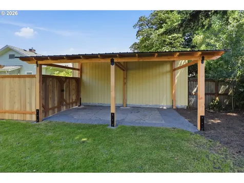 642 NE Holland Street Portland OR 97211