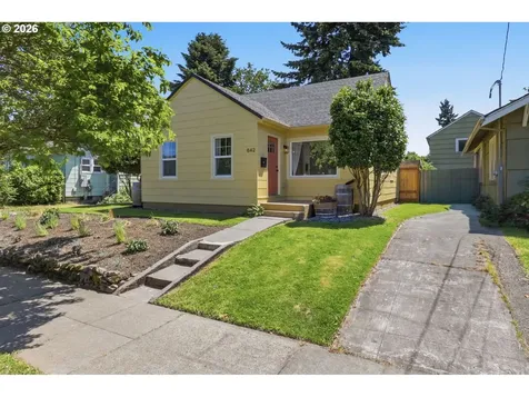 642 NE Holland Street Portland OR 97211