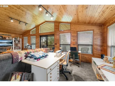 864 Larkspur Lane Oakland OR 97462