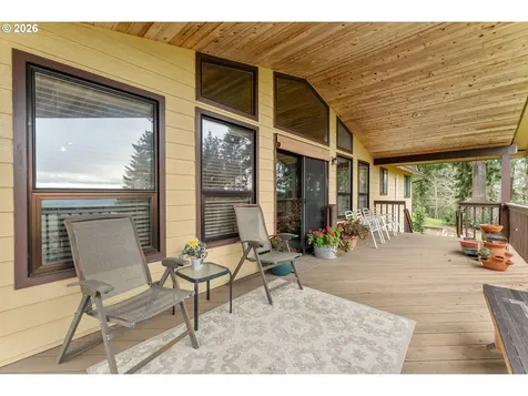864 Larkspur Lane Oakland OR 97462