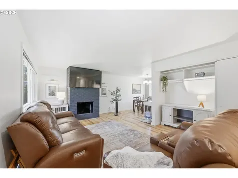 239 NE Azalea Drive Adair Village OR 97330