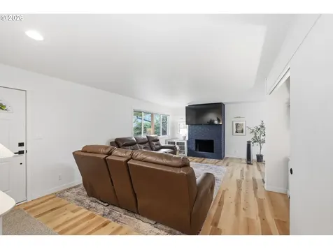 239 NE Azalea Drive Adair Village OR 97330