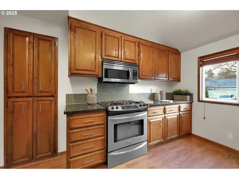 3426 Breezewood Avenue Eugene OR 97405