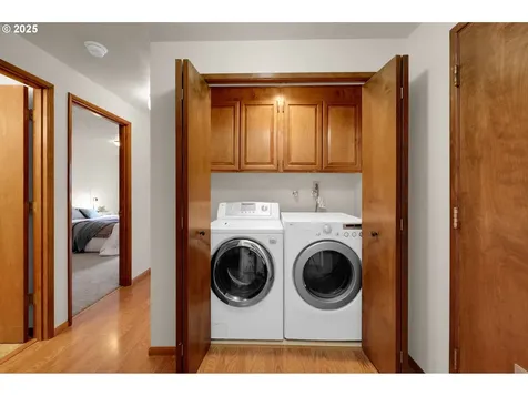 3426 Breezewood Avenue Eugene OR 97405