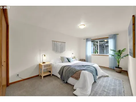 3426 Breezewood Avenue Eugene OR 97405