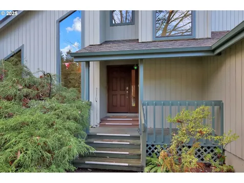 3426 Breezewood Avenue Eugene OR 97405