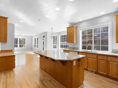 10743 SE Kimberly Court Happy Valley OR 97086