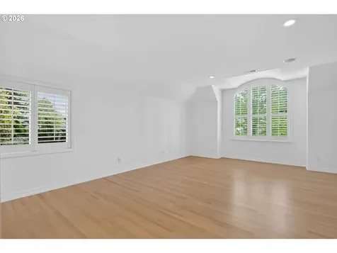 9149 NW Mckenna Drive Portland OR 97229