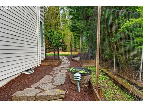 9149 NW Mckenna Drive Portland OR 97229