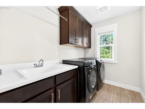 19584 Central Point Road Oregon City OR 97045