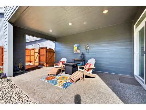 19584 Central Point Road Oregon City OR 97045