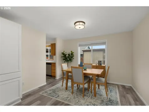 806 SE 73rd Avenue Hillsboro OR 97123