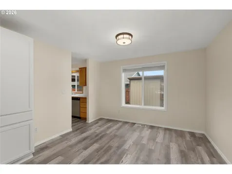 806 SE 73rd Avenue Hillsboro OR 97123