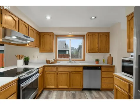 806 SE 73rd Avenue Hillsboro OR 97123