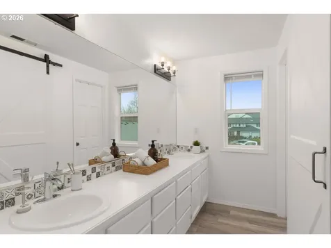 806 SE 73rd Avenue Hillsboro OR 97123