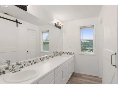 806 SE 73rd Avenue Hillsboro OR 97123