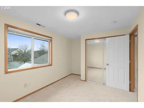 806 SE 73rd Avenue Hillsboro OR 97123