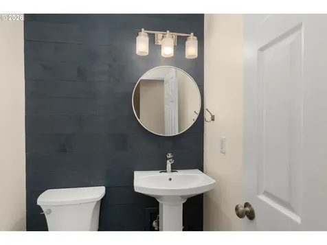 806 SE 73rd Avenue Hillsboro OR 97123