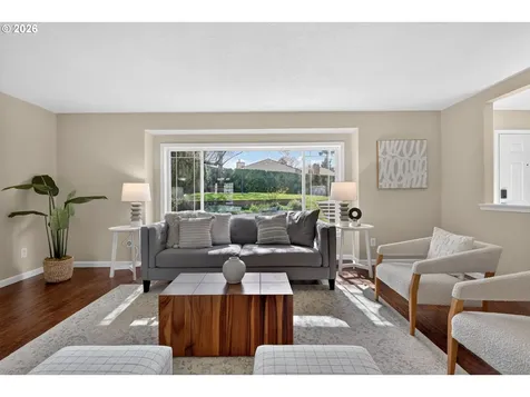 4695 SW Flower Place Portland OR 97221