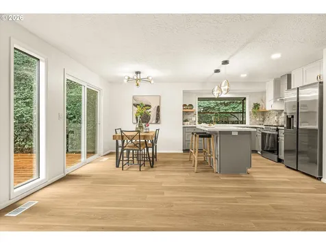 3943 NE Azalea Street Hillsboro OR 97124