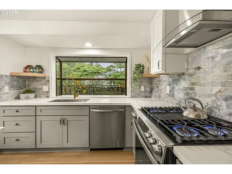 3943 NE Azalea Street Hillsboro OR 97124