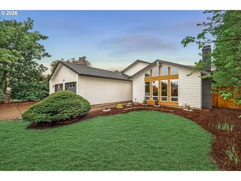 3943 NE Azalea Street Hillsboro OR 97124